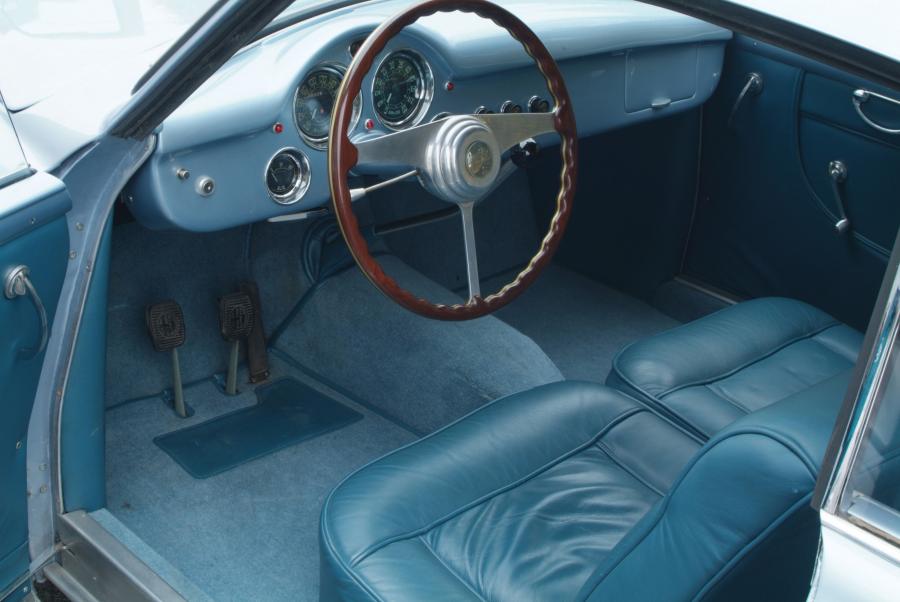 Интерьер Alfa Romeo 1900C Berlinetta by Touring 1952 года  (фото 5 из 6)